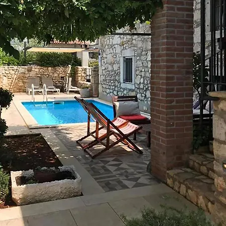 Stunning In Пореч